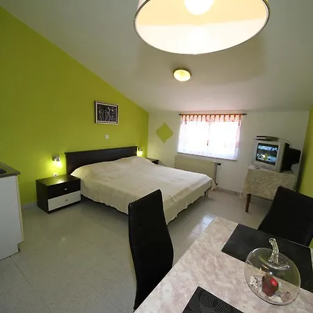 Borghese Apartment Pula