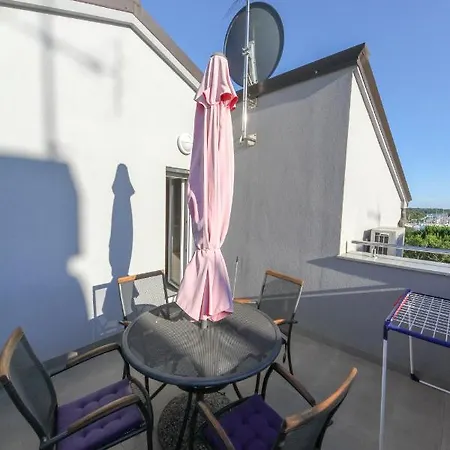 贝佳斯公寓 * 普拉