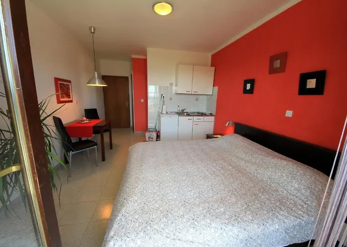 Borghese Apartman Póla